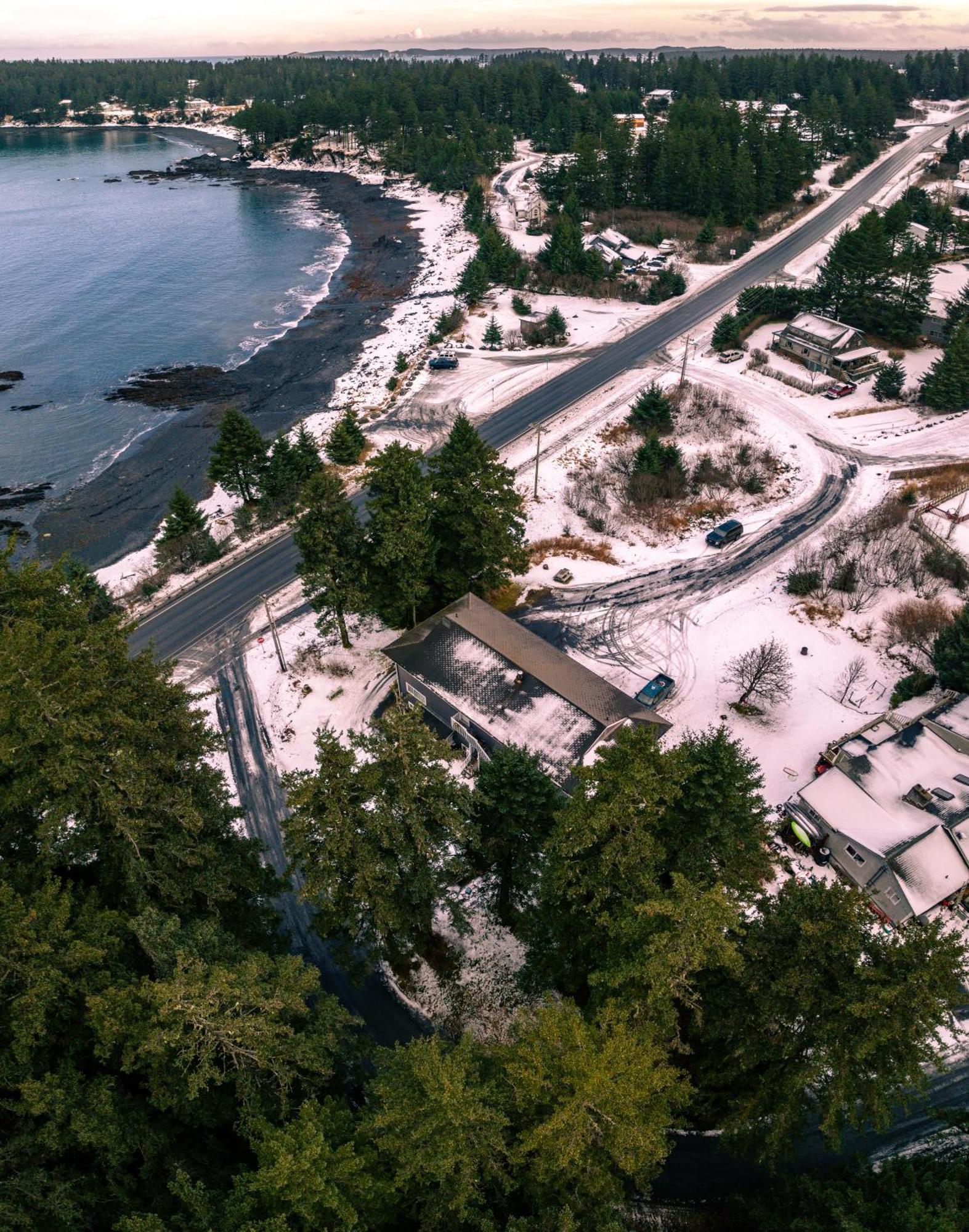 The Rogue Wave-Beach Access, Ocean Views, Private Кодиак Экстерьер фото